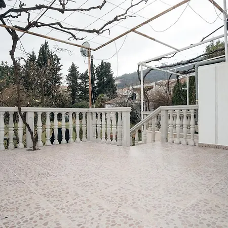 Feriehus Nada Golden Rose House Budva