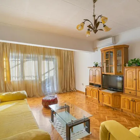 Nada Golden Rose House Будва